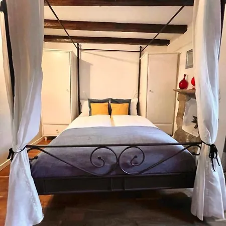 Piccolo House Apartman *